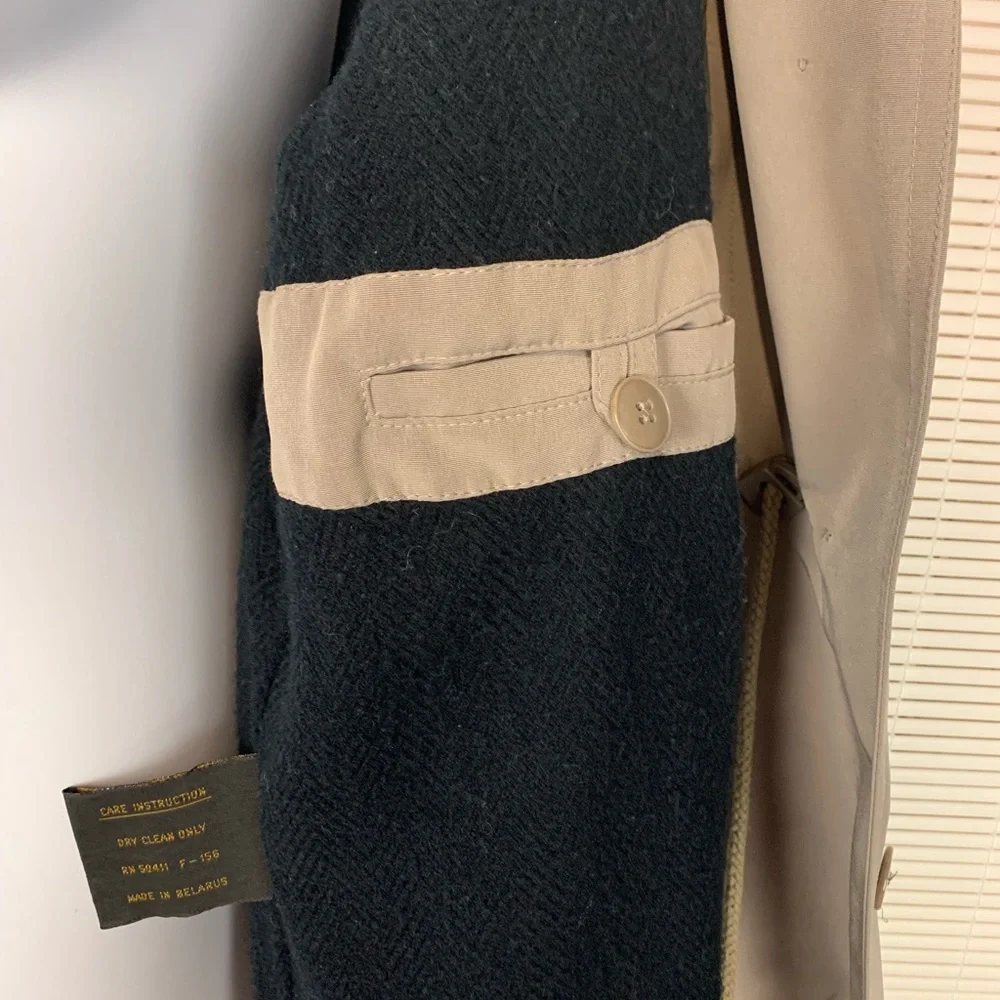 Long khaki trench coat with liner - Picture 9 of 13